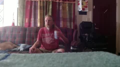 Snapshot of mr_happy12 chatting on October 6, 10:49 pm mr_happy12 online show from October 6, 10:49 pm