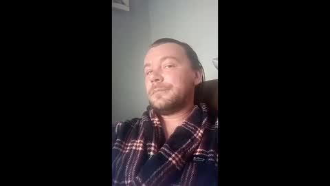 mr_i_ online show from April 5, 4:37 pm