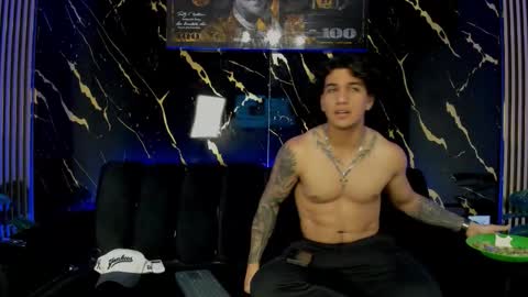 mr_maximo online show from February 11, 5:55 am