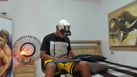 mr_stiven_ online show from May 7, 5:14 am