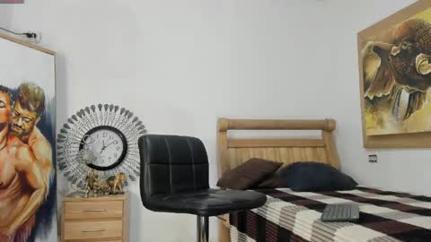mr_stiven_ online show from May 15, 7:39 am