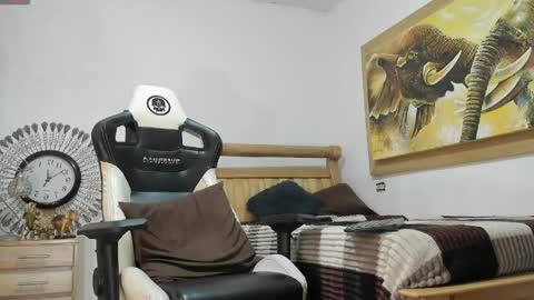 mr_stiven_ online show from May 25, 4:18 am
