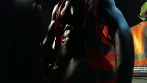 Snapshot of mrbigdiq chatting on January 18, 2:03 am MrBigDiQ1 online show from January 18, 2:03 am