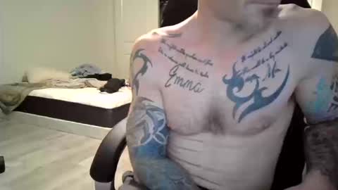 Snapshot of mrf388 chatting on October 14, 10:07 am IwantU2WatchME online show from October 14, 10:07 am