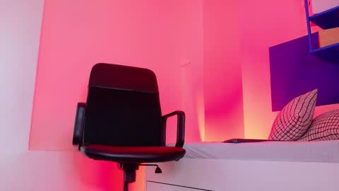 Mr Fox online show from February 20, 11:34 am