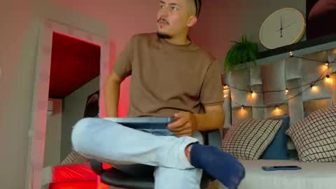 Mr Fox online show from February 17, 7:57 pm