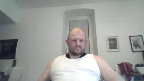 mrhotsex69 online show from May 6, 11:33 pm