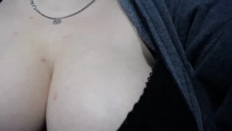 mrs_smith__ online show from February 28, 6:31 pm