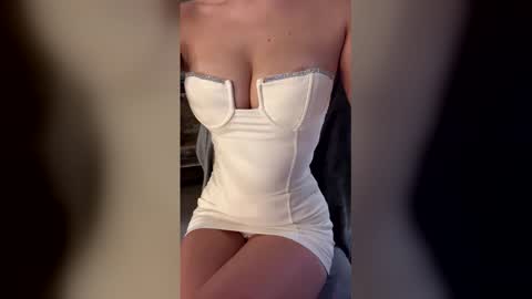 Mary online show from March 2, 9:54 pm