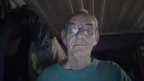 Chuck online show from April 21, 7:15 am