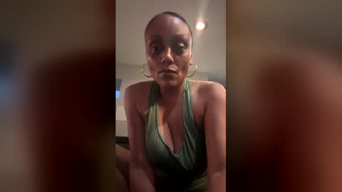 ms_discreet online show from June 16, 12:36 am