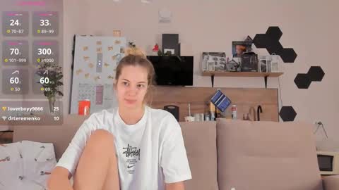 Ms ForYOU online show from October 31, 3:51 am