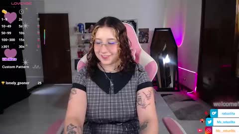 Manuela3 online show from February 20, 8:00 pm