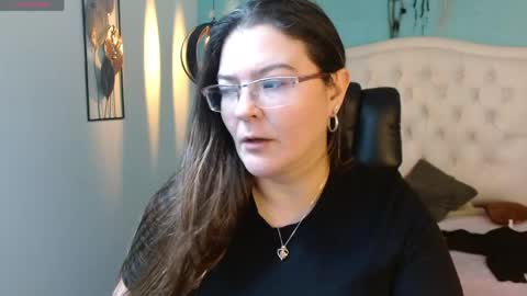 Jossie online show from April 19, 3:29 am