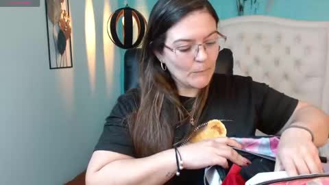 Jossie online show from April 16, 3:50 am