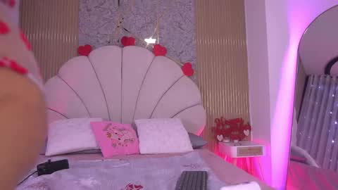 Manuela  online show from February 11, 3:21 am