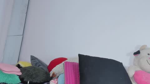 Chloe new account online show from March 4, 7:11 pm