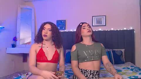 Snapshot of msspenelopedick chatting on October 15, 3:54 am Aaron And Alex online show from October 15, 3:54 am