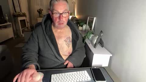 mtb1697 online show from March 11, 12:13 am