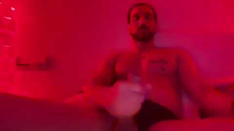 muchachote_ online show from December 18, 5:47 am