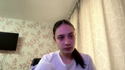 Tia online show from April 30, 8:08 am