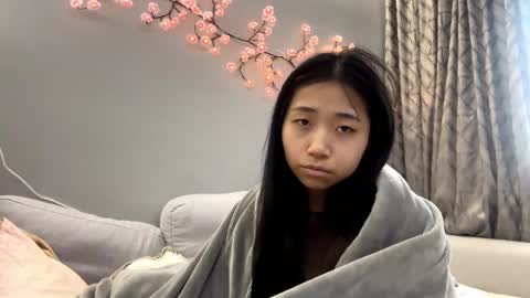 Mia online show from April 20, 10:13 pm