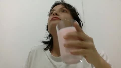 Snapshot of munchi_ chatting on January 14, 11:58 pm online show from January 14, 11:58 pm