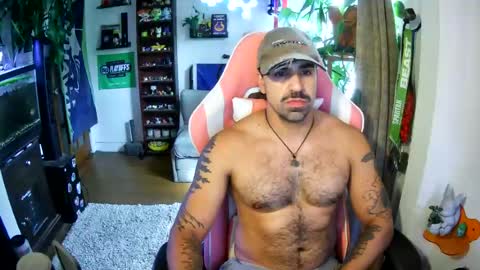 Muscle Daddy Rufio online show from August 9, 10:14 pm