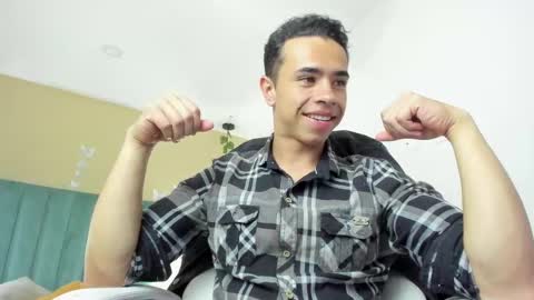 muscle scott online show from September 18, 12:09 pm