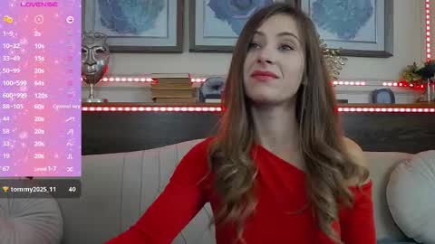 Luna  online show from November 5, 7:38 pm