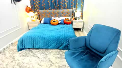 museofheart online show from October 11, 3:33 am