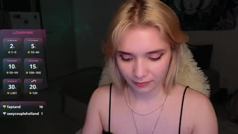 Molly online show from May 24, 10:27 pm