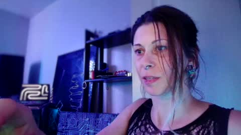 ghost mantis online show from May 28, 7:39 am