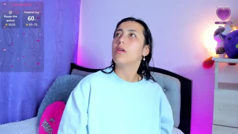 my_aleja_ online show from April 21, 8:43 am