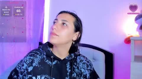 my_aleja_ online show from April 18, 11:45 am