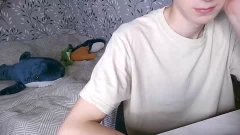 Elizabeth online show from May 29, 2:15 pm