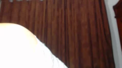     sara      i know you love me xoxox     online show from February 1, 6:54 am