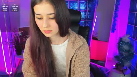 Monica online show from December 17, 9:05 pm