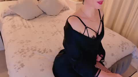 Mya-be Yours P online show from June 13, 10:42 pm