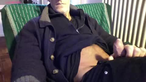 Bi sexy guy lovense hush is on private is open or password show tip if you like. online show from December 18, 9:48 am