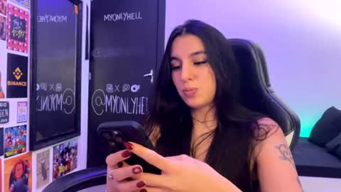 myonlyhell online show from June 12, 11:37 pm