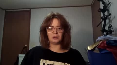 Annie Archer online show from November 4, 1:07 am