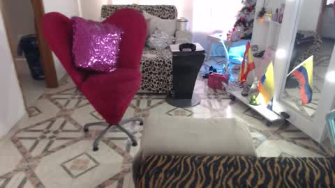 Myrna Sessions online show from December 16, 10:05 pm