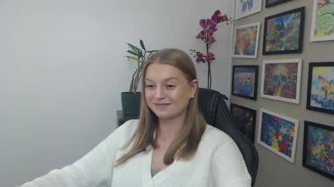 Erica online show from March 18, 1:50 pm