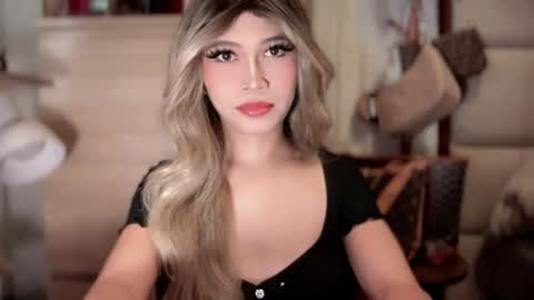 Lucy online show from July 4, 3:54 am