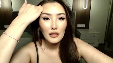 mysticsirenn online show from October 22, 4:52 pm