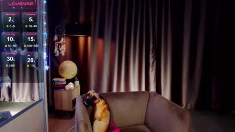 Angeline online show from March 27, 7:26 pm