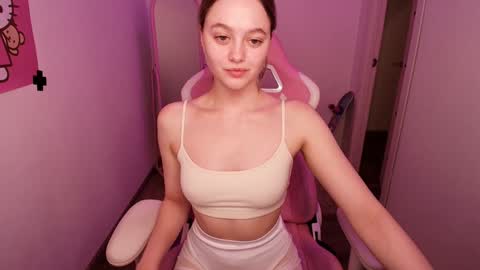 Eva  online show from January 3, 6:46 pm