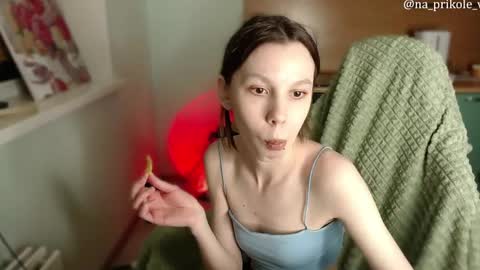 Vanessa and Julia  online show from April 4, 4:25 pm