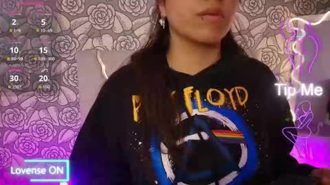 Snapshot of naanaky_tay chatting on September 28, 12:03 pm TARA online show from September 28, 12:03 pm